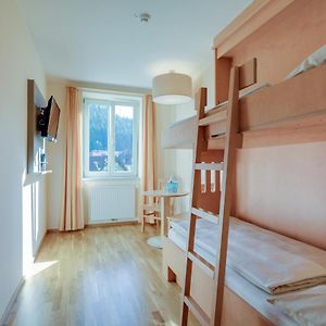 Budget Zimmer mit Kingsize-Bett